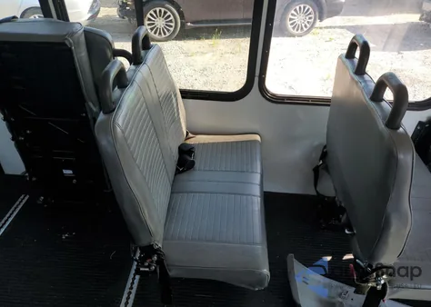 2007 Ford Econoline E350 Super Duty Cutaway Van z USA, uszkodzony, nr VIN 1FDWE35L87DA88147